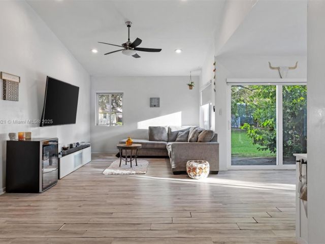 Продажа дома по адресу 50 Forest Cir - фото 6291089