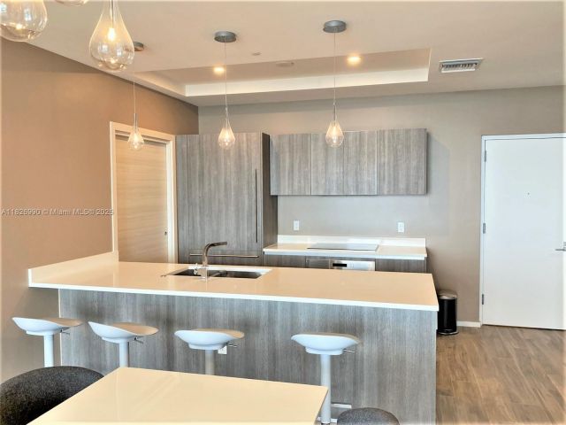 Квартира в аренду номер5410 - фото 6196975