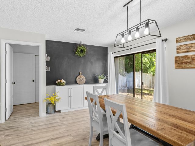 Продажа дома по адресу 4560 Brandywine Drive - фото 6217285