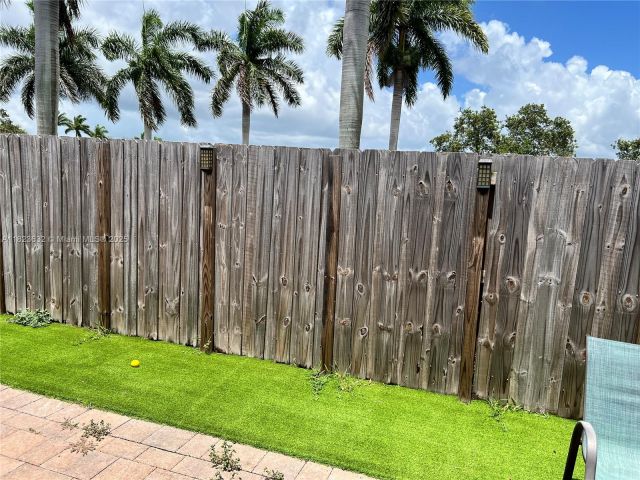 Продажа дома по адресу 134 NE 23rd Ter - фото 6200451