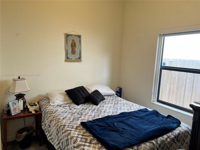 Продажа дома по адресу 134 NE 23rd Ter - фото 6200460