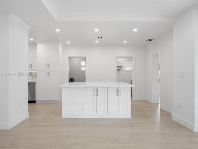 Продажа дома по адресу 1617 Washington St - фото 6233594