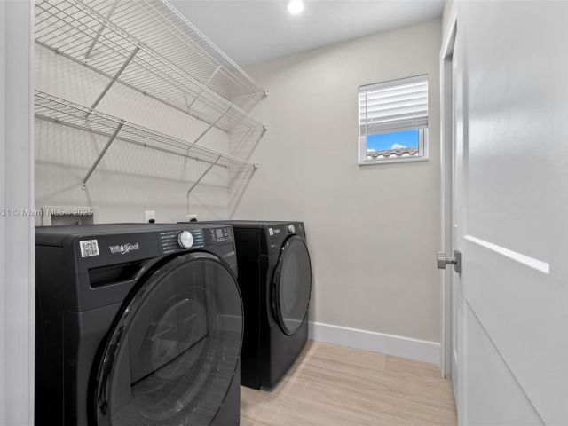 Продажа дома по адресу 1617 Washington St - фото 6233595