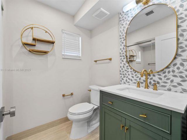 Продажа дома по адресу 1617 Washington St - фото 6233596