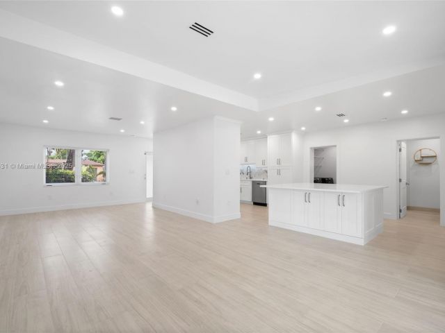 Продажа дома по адресу 1617 Washington St - фото 6233598