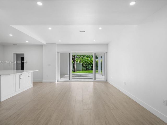 Продажа дома по адресу 1617 Washington St - фото 6233599