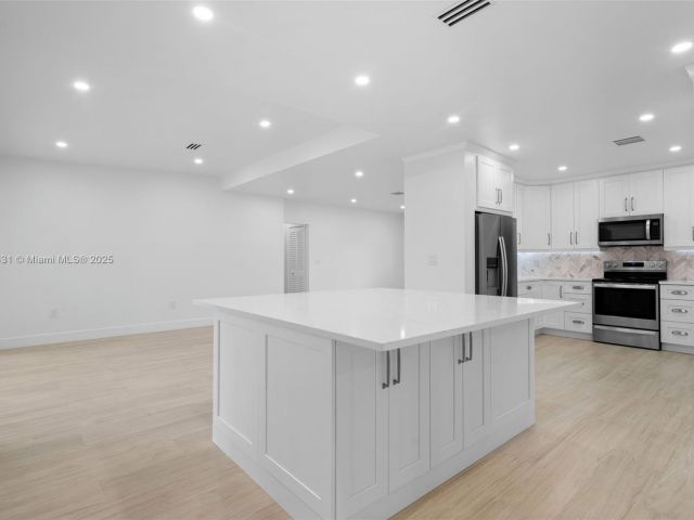 Продажа дома по адресу 1617 Washington St - фото 6233603