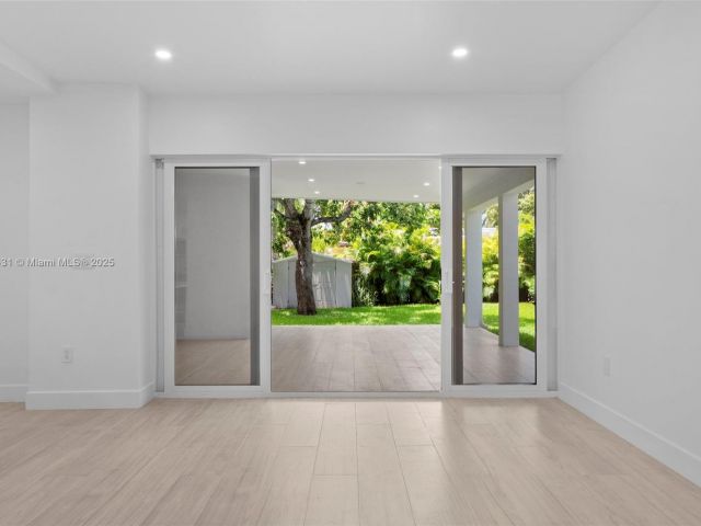 Продажа дома по адресу 1617 Washington St - фото 6233604