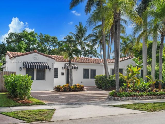 Продажа дома по адресу 1617 Washington St - фото 6233609