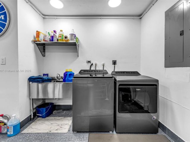 Продажа дома по адресу 942 NW 133rd Ct - фото 6197278