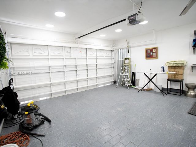 Продажа дома по адресу 942 NW 133rd Ct - фото 6197279