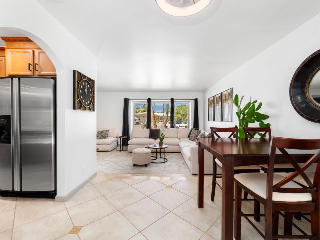 Продажа дома по адресу 1721 SW 9th Street - фото 6217475