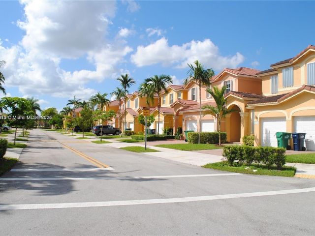 Дом в аренду по адресу 11362 SW 137th Pl 11362 - фото 6197496