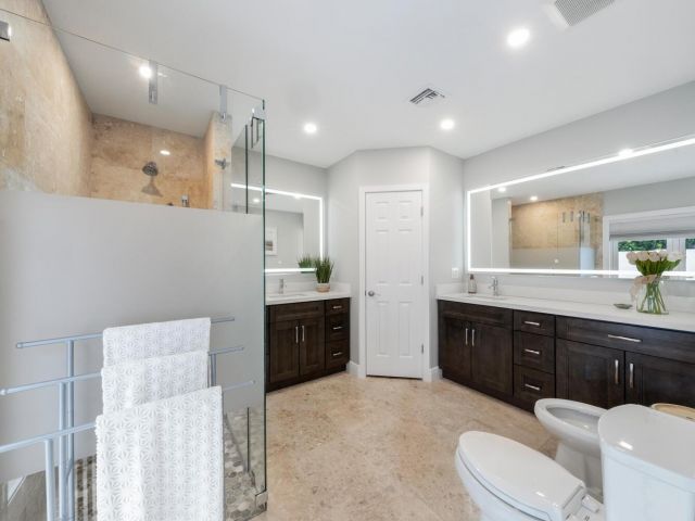 Продажа дома по адресу 2319 Castilla Isle - фото 6199415