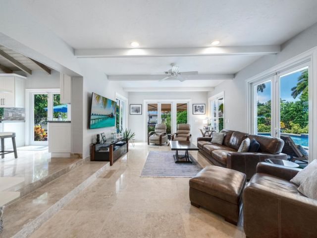 Продажа дома по адресу 2319 Castilla Isle - фото 6199426