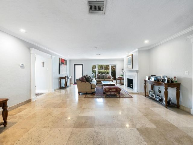 Продажа дома по адресу 2319 Castilla Isle - фото 6199427