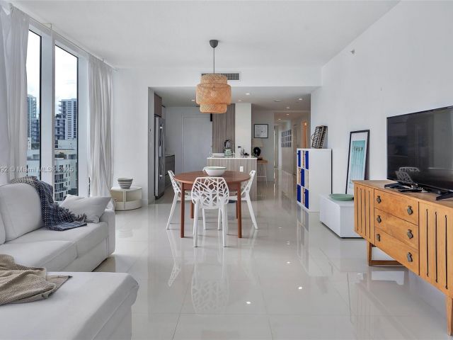 Продажа квартиры #1105 - фото 6206115