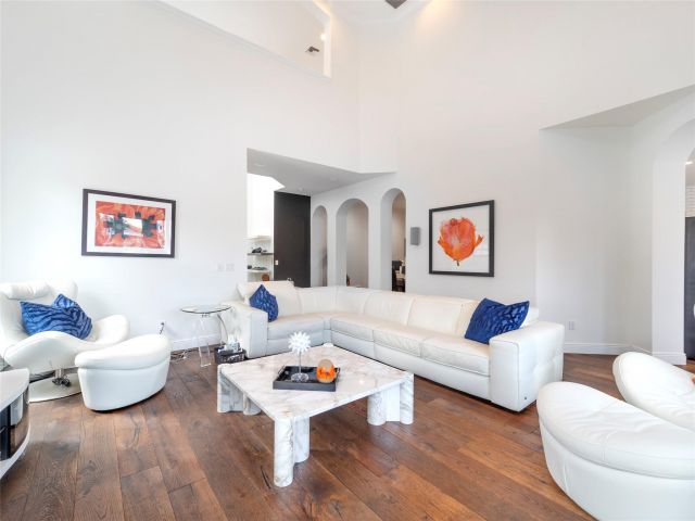 Продажа дома по адресу 316 Bontona Ave - фото 6198792