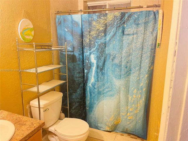 Продажа дома по адресу 1905 NW 155th St - фото 6201076