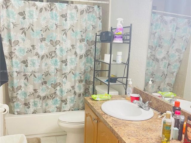 Продажа дома по адресу 1905 NW 155th St - фото 6201080