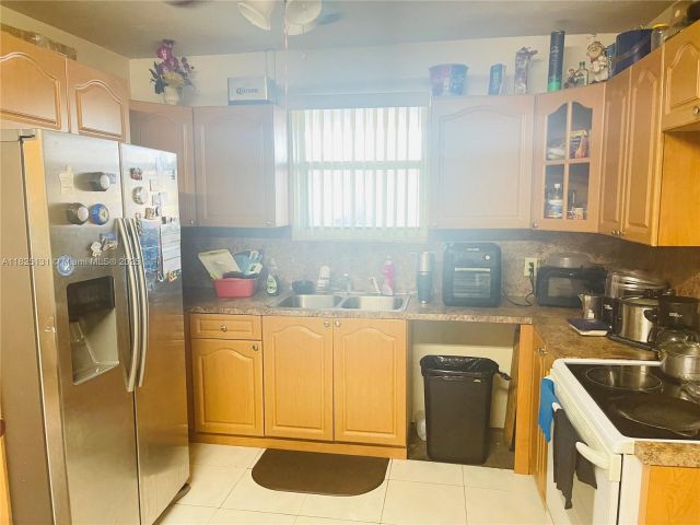 Продажа дома по адресу 1905 NW 155th St - фото 6201082