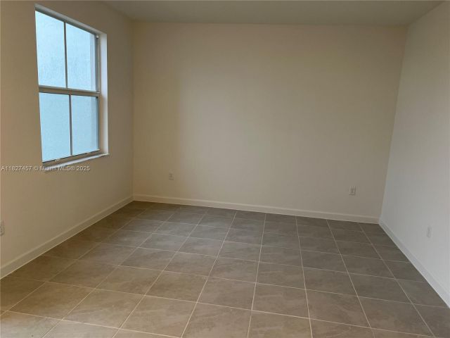 Продажа дома по адресу 2329 NW 122nd Ter . - фото 6197412