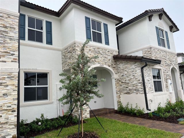 Продажа дома по адресу 2329 NW 122nd Ter . - фото 6197415