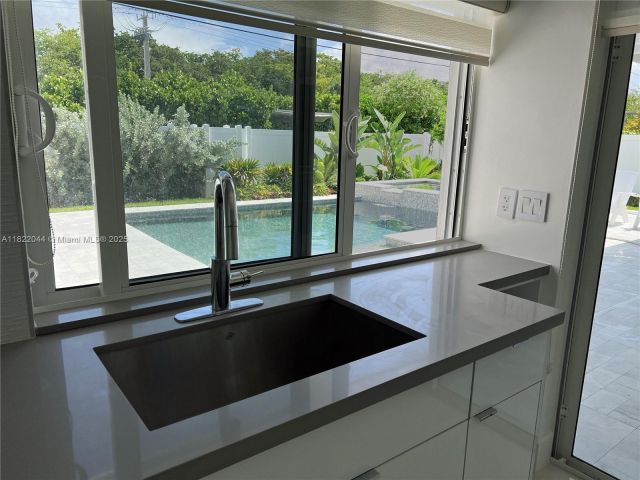 Продажа дома по адресу 1321 Garfield St - фото 6196343