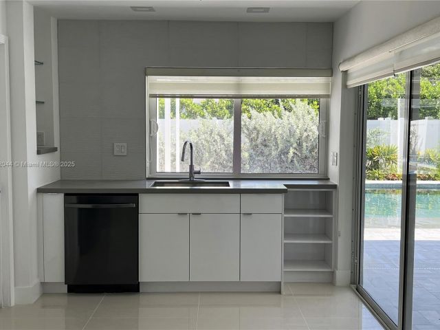 Продажа дома по адресу 1321 Garfield St - фото 6196347