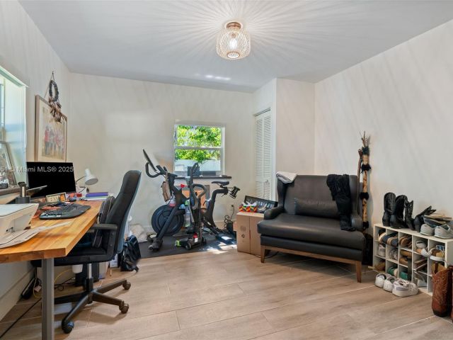 Продажа дома по адресу 310 NW 130th Ave - фото 6198280