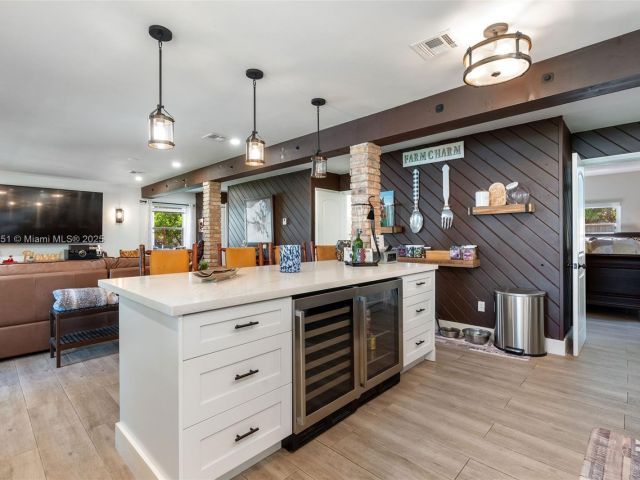 Продажа дома по адресу 310 NW 130th Ave - фото 6198291