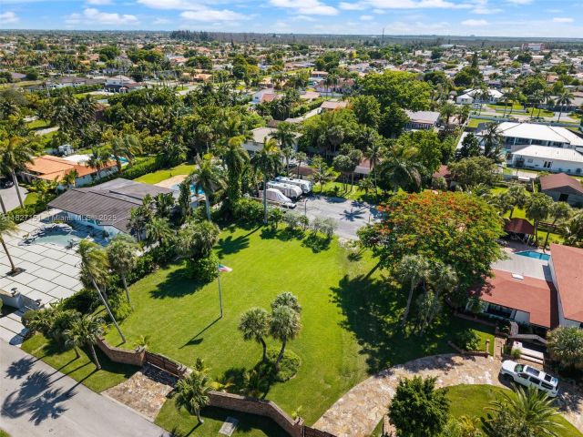 Продажа дома по адресу 310 NW 130th Ave - фото 6198295