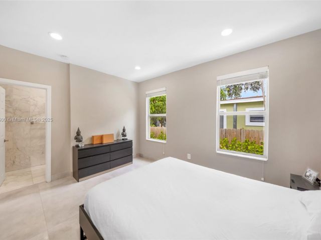 Продажа дома по адресу 120 NW 49th St - фото 6238328