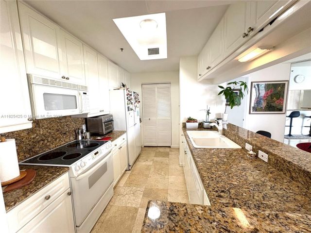 Продажа квартиры #1103 - фото 6200029