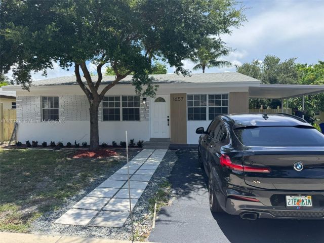 Продажа дома по адресу 1657 SW 44th Ave - фото 6198483