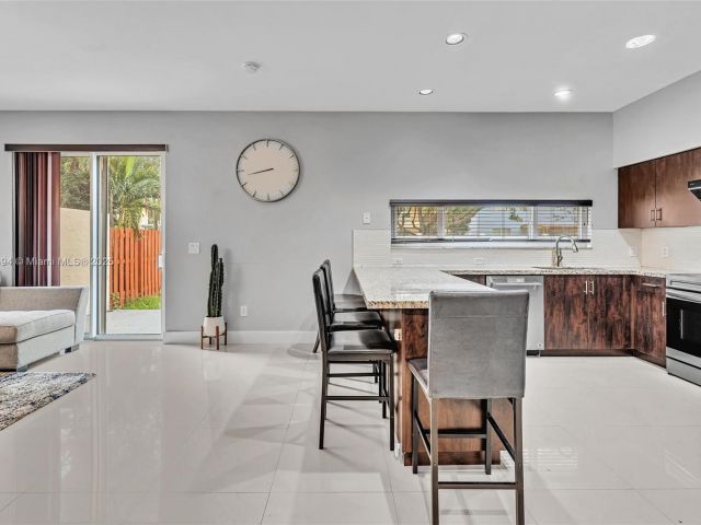 Продажа дома по адресу 10301 Panama St - фото 6223907