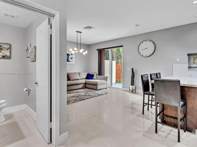 Продажа дома по адресу 10301 Panama St - фото 6223917