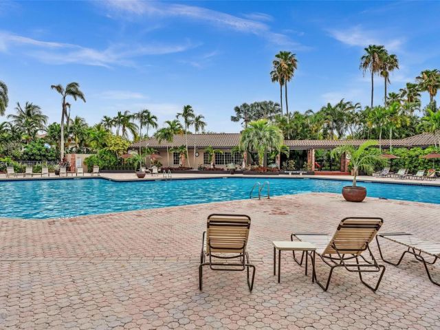 Продажа дома по адресу 10301 Panama St - фото 6223923