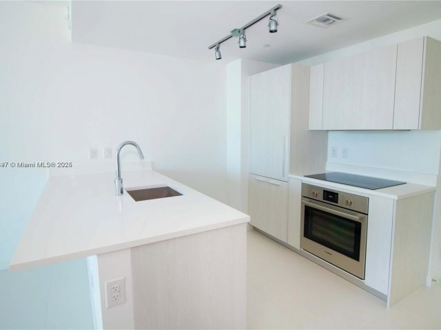 Продажа квартиры #2005 - фото 6198558