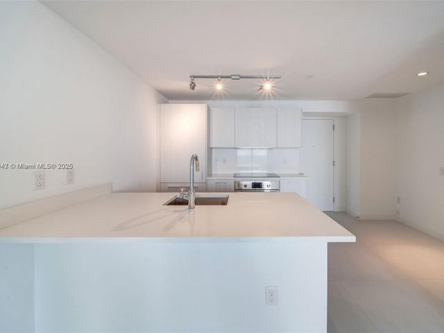 Продажа квартиры #2005 - фото 6198559