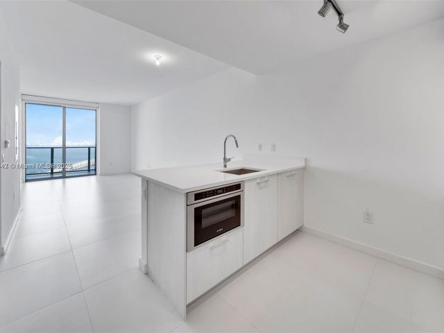 Продажа квартиры #2005 - фото 6198561