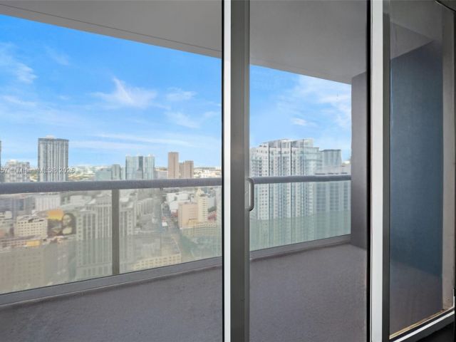 Продажа квартиры #3605 - фото 6203353