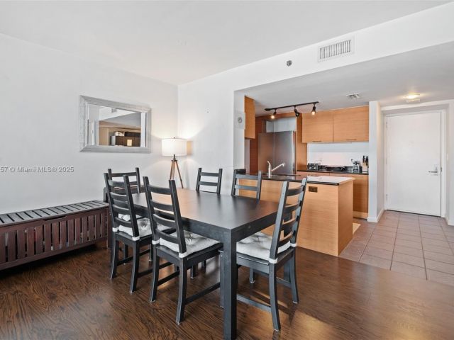 Продажа квартиры #3605 - фото 6203356