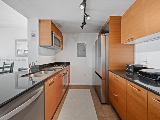 Продажа квартиры #3605 - фото 6203360