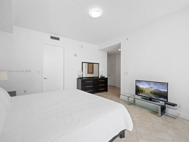 Продажа квартиры #4705 - фото 6464554