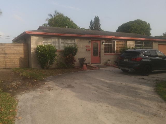 Продажа дома по адресу 3209 N Australian Avenue - фото 6507071