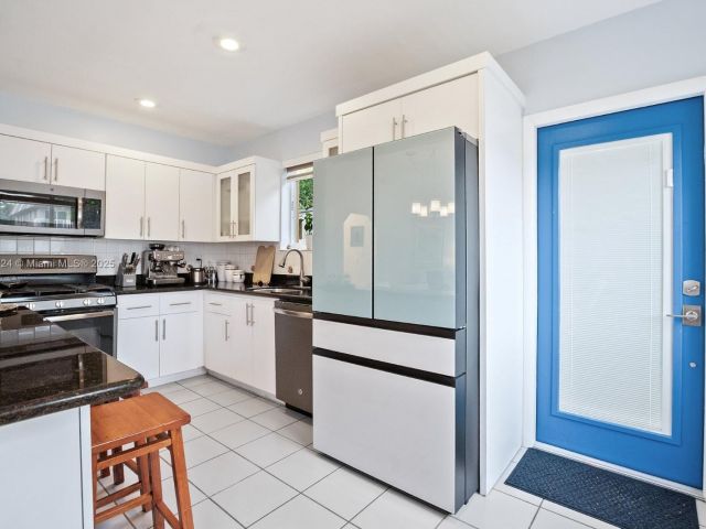 Продажа дома по адресу 634 82nd St - фото 6199292