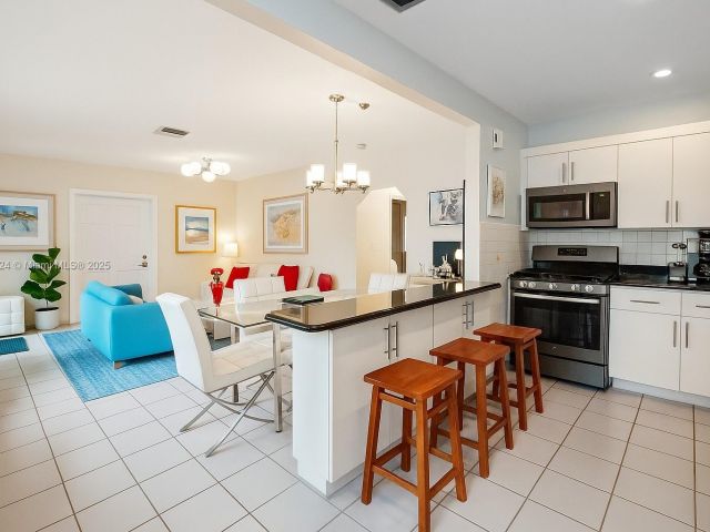 Продажа дома по адресу 634 82nd St - фото 6199293