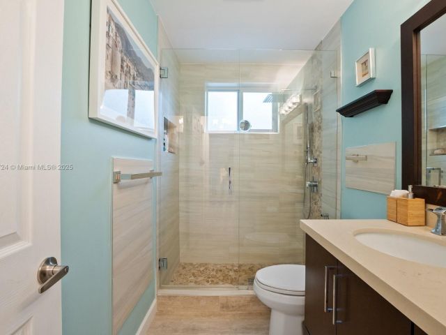 Продажа дома по адресу 634 82nd St - фото 6199299