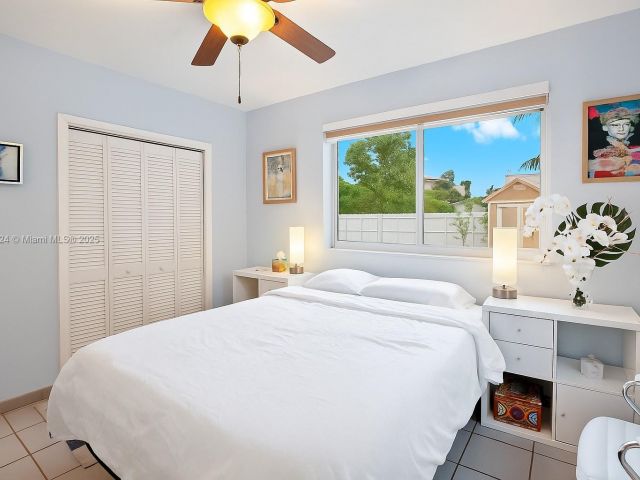 Продажа дома по адресу 634 82nd St - фото 6199302